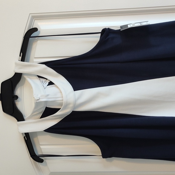 Crown & Ivy Woman Dress - Picture 2 of 9